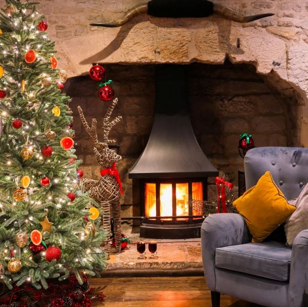 Lunch with Santa at Kings Head Hotel Cirencester