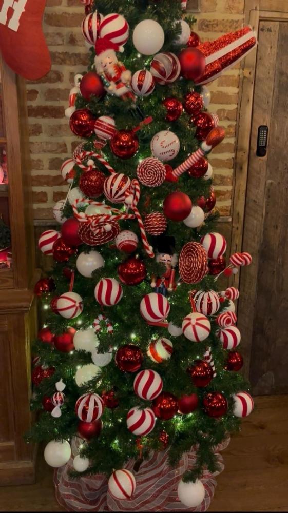 REVIEW: Christmas at Hickory’s Smokehouse