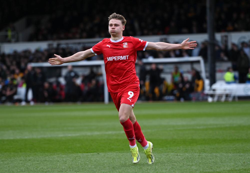 New Swindon Town deal a 'no-brainer' for Glatzel